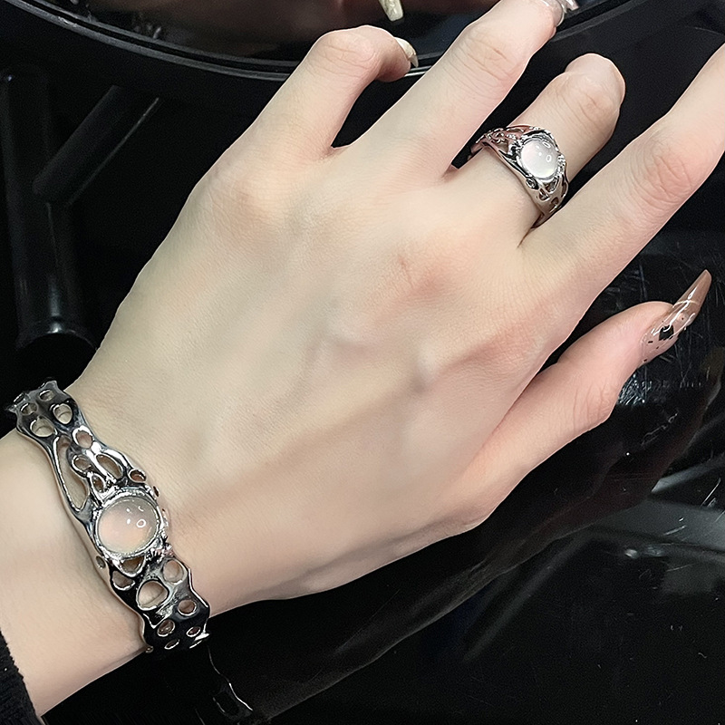 Silver Bangle | Jentle Jewelry 