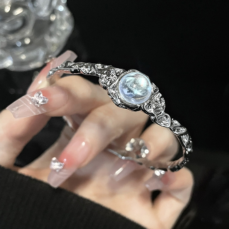 Silver Bangle | Jentle Jewelry