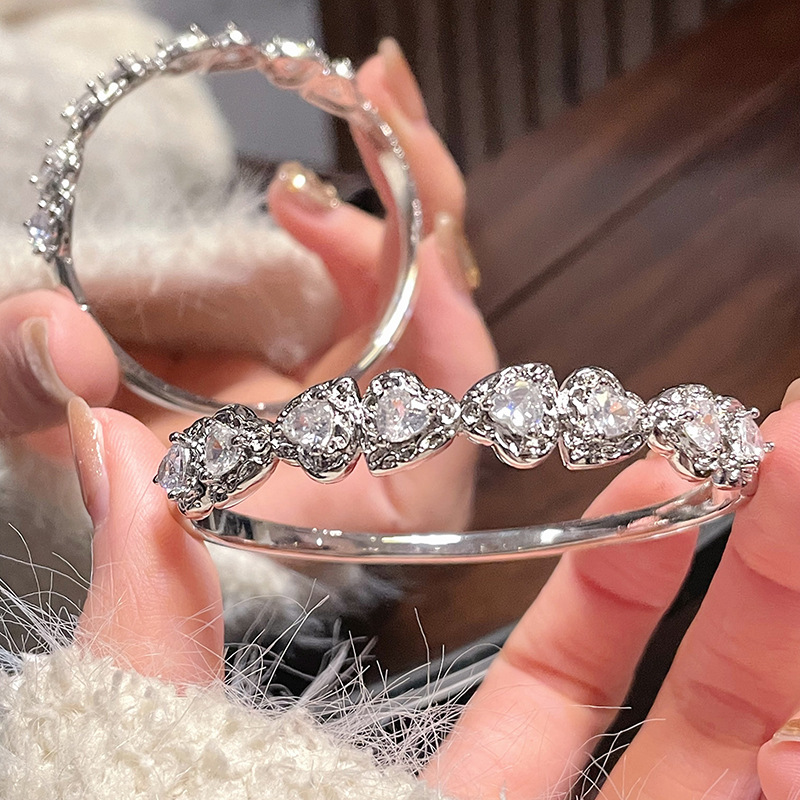 Heart Silver Bangle | Jentle Jewelry