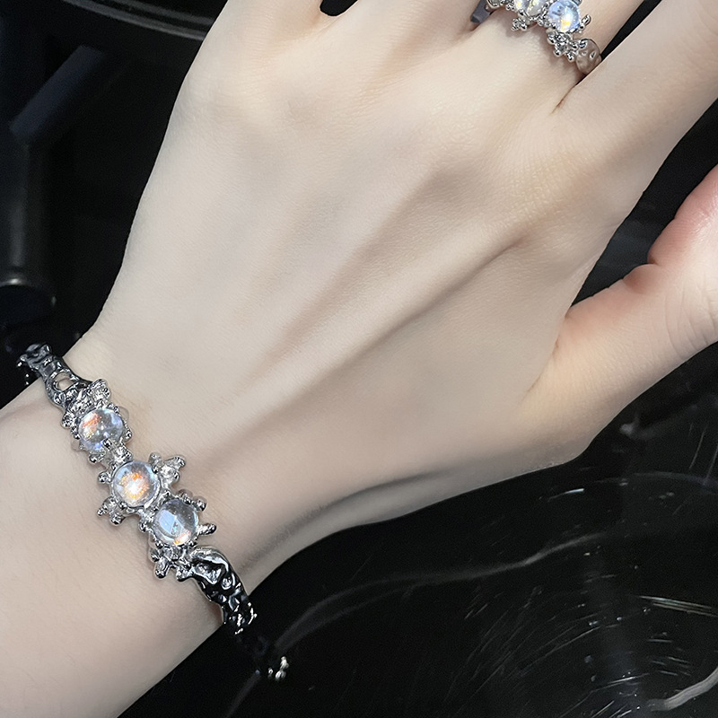 Silver Bangle | Jentle Jewelry