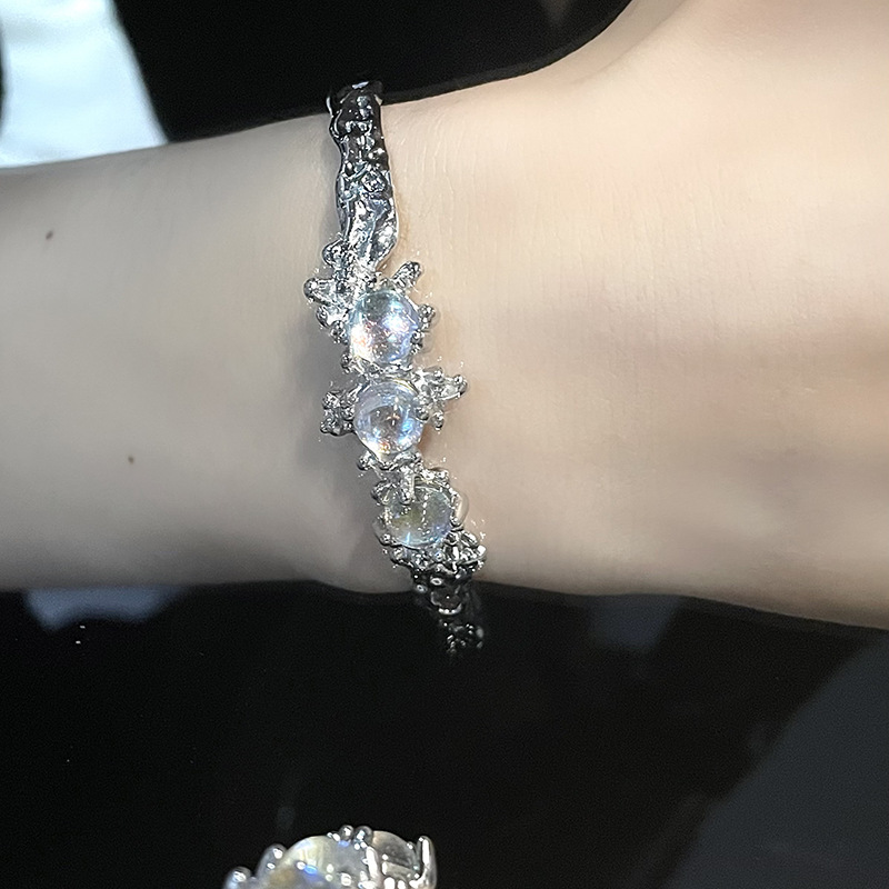 Silver Bangle | Jentle Jewelry