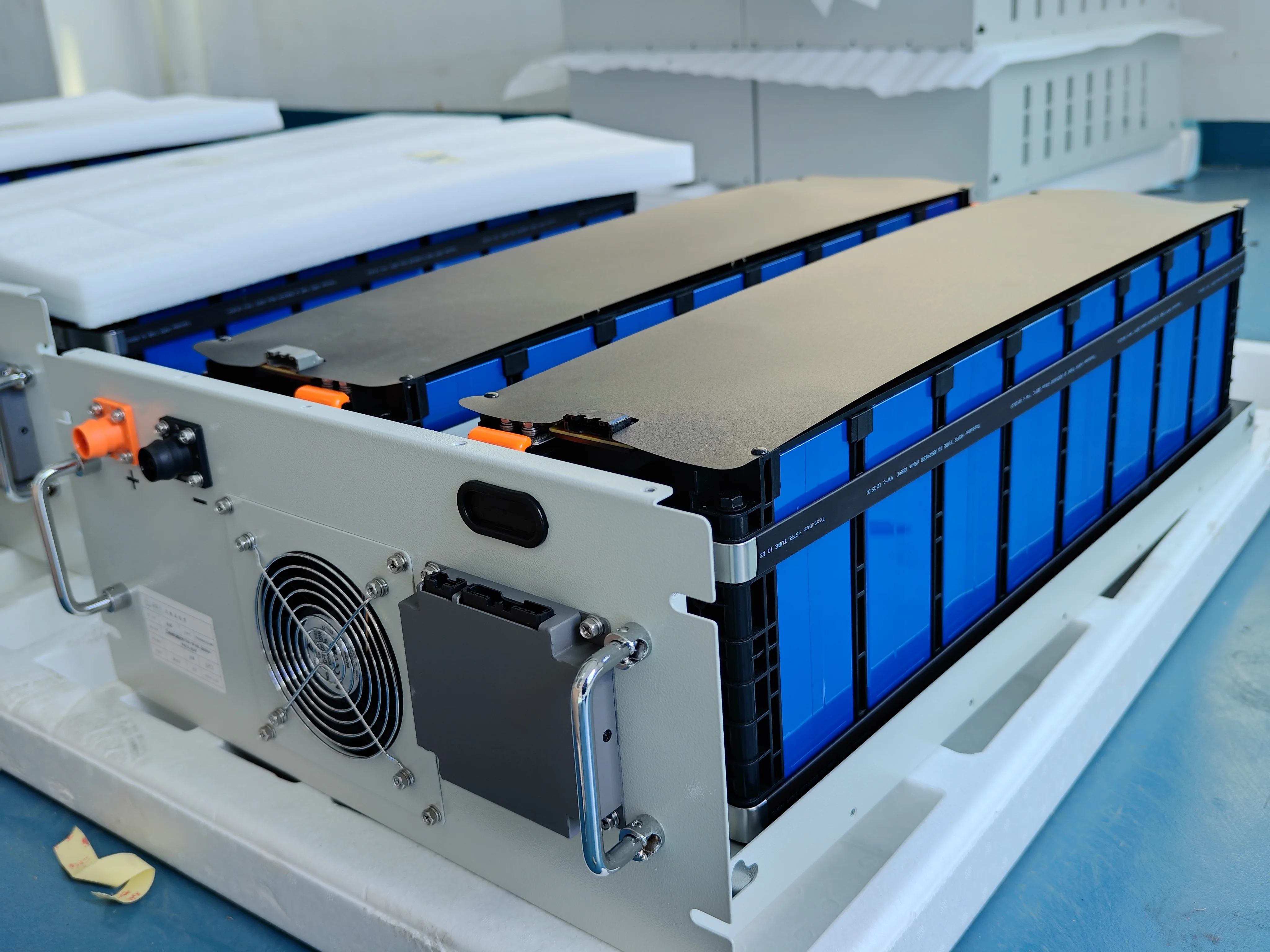 TezePower High Voltage Cabinet 100KWH 215KWH LiFePO4 Battery IP54 Protection Air Cooling Industrial & Commercial Use, Scalable DC Power Cabinet with BMS Integration