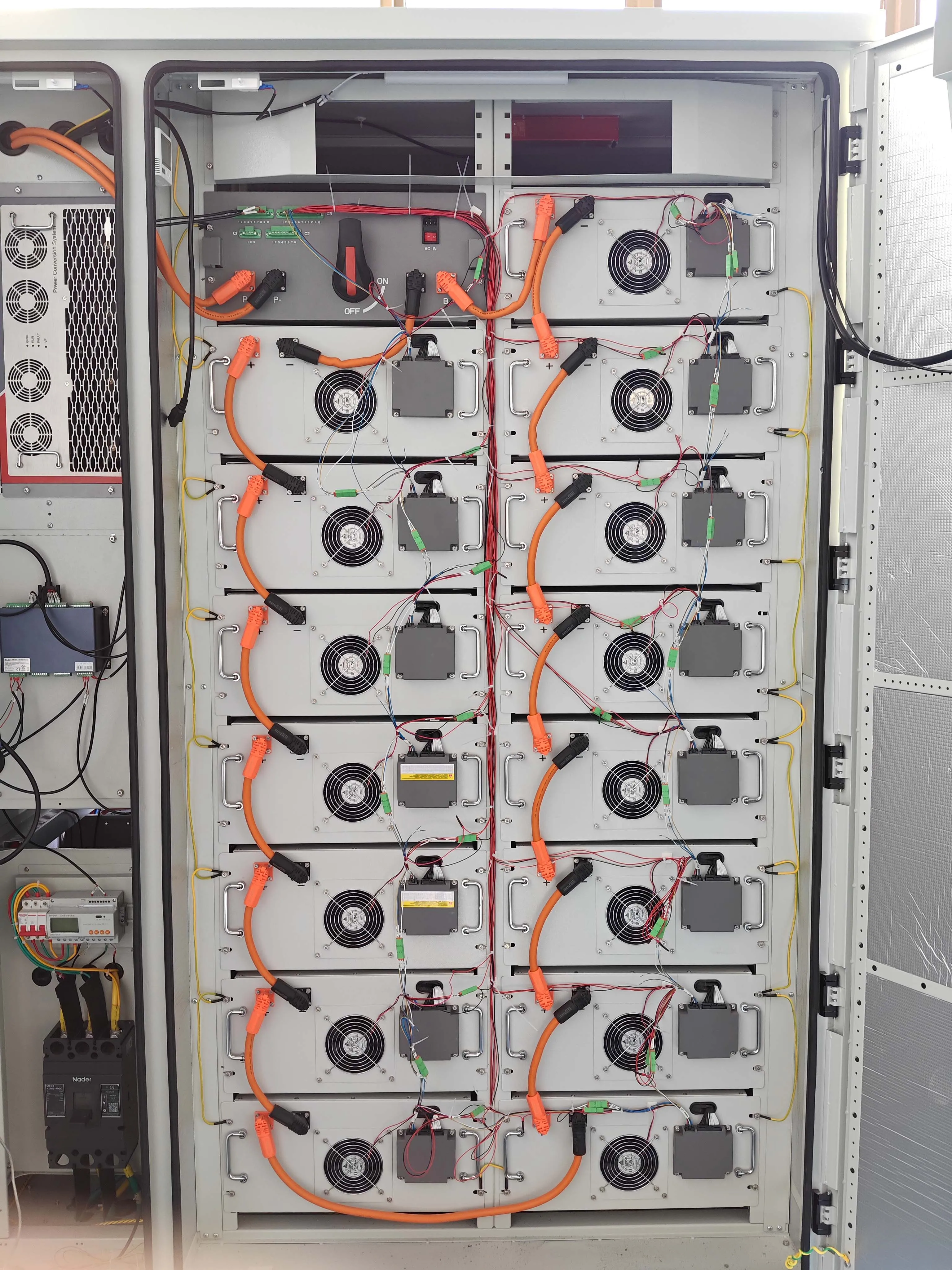 TezePower High Voltage Cabinet 100KWH 215KWH LiFePO4 Battery IP54 Protection Air Cooling Industrial & Commercial Use, Scalable DC Power Cabinet with BMS Integration