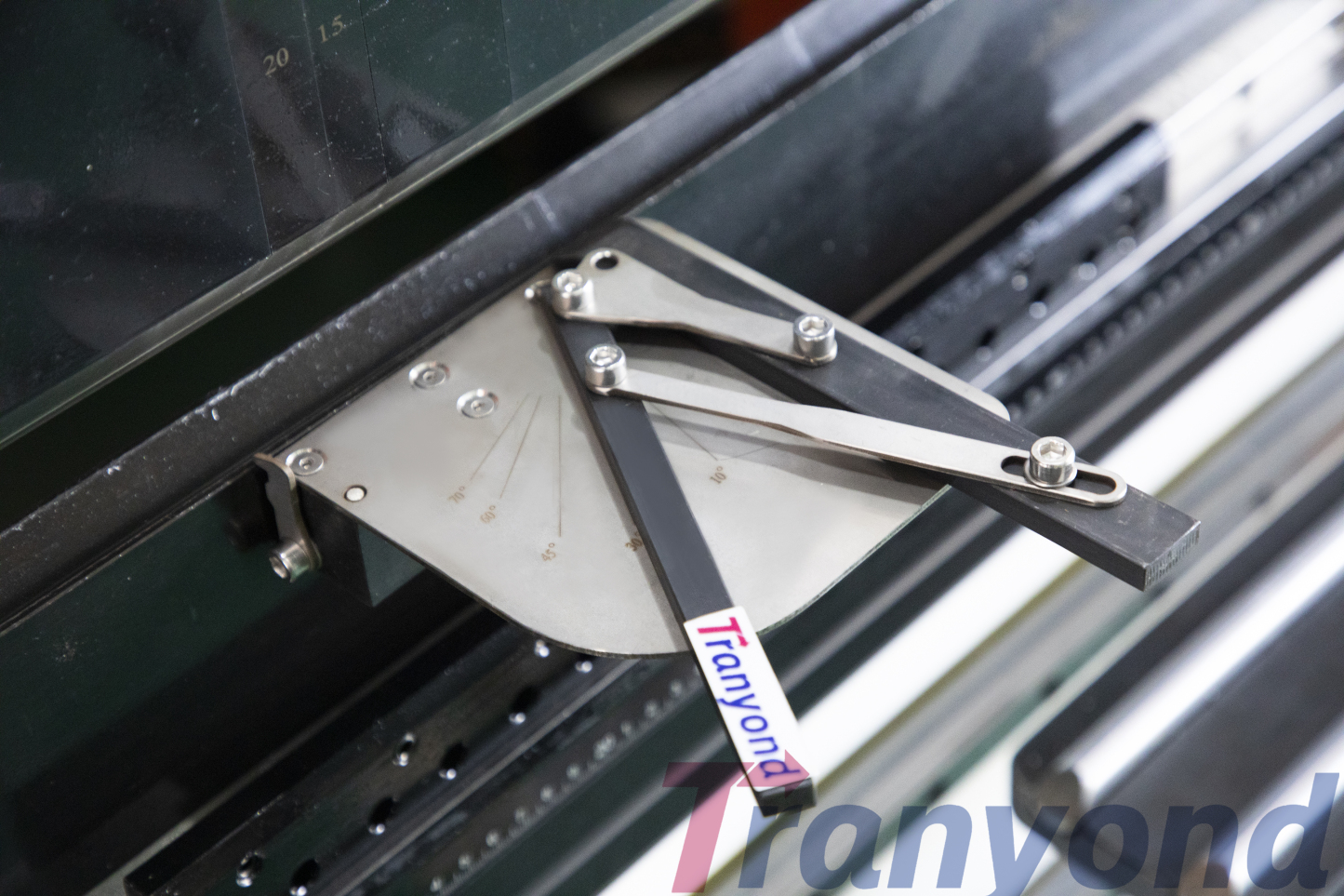 magnetic squaring arm (right)