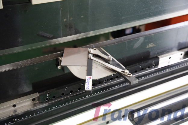 magnetic squaring arm (right)