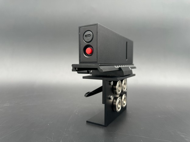 Magnetic laser alignment device for sheet metal bending machine press brake