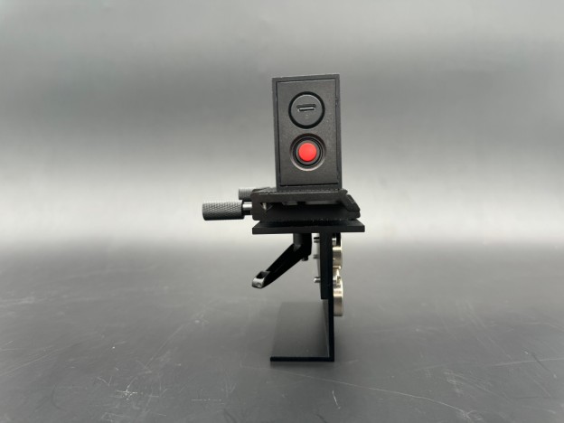 Magnetic laser alignment device for sheet metal bending machine press brake