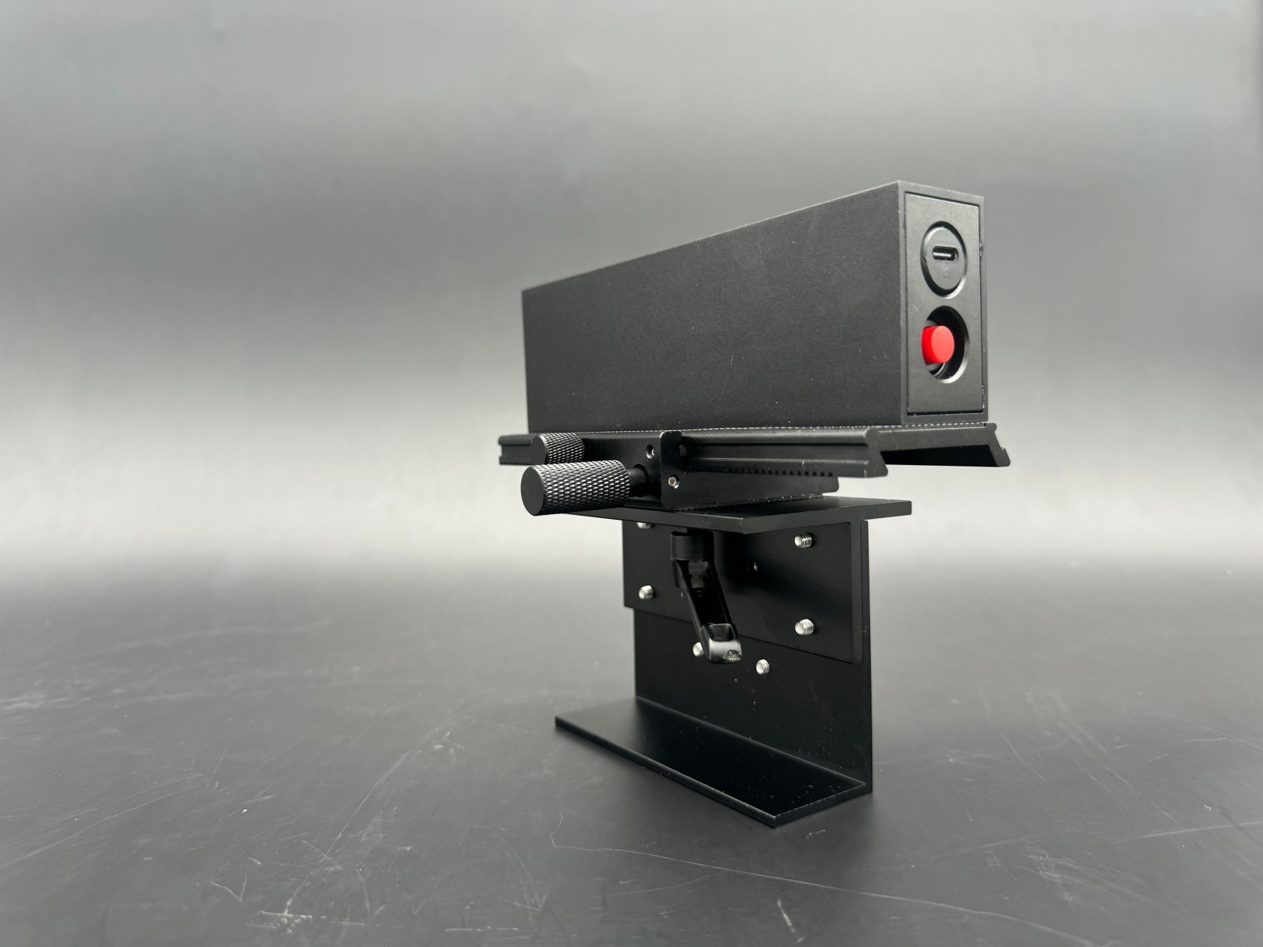 Magnetic laser alignment device for sheet metal bending machine press brake