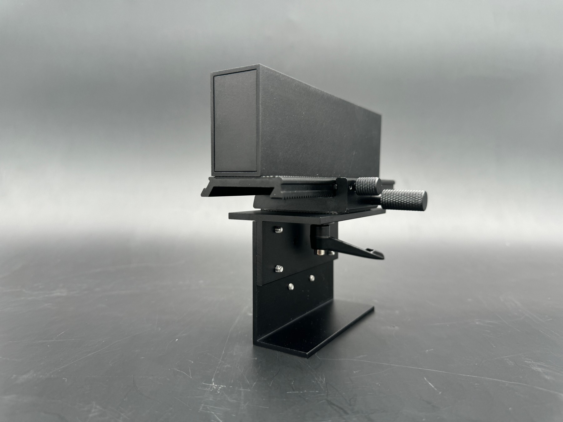 Magnetic laser alignment device for sheet metal bending machine press brake