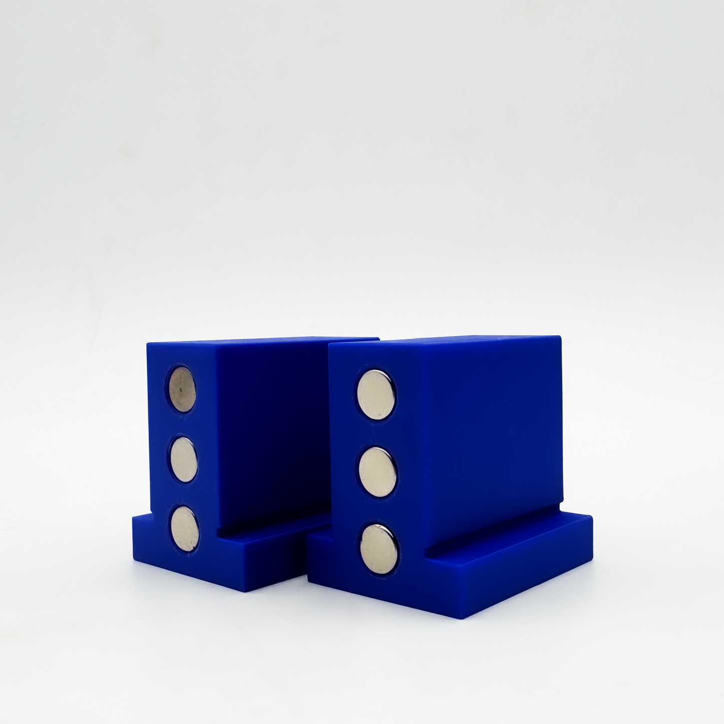 magnetic 90 degree squaring cube for press brake