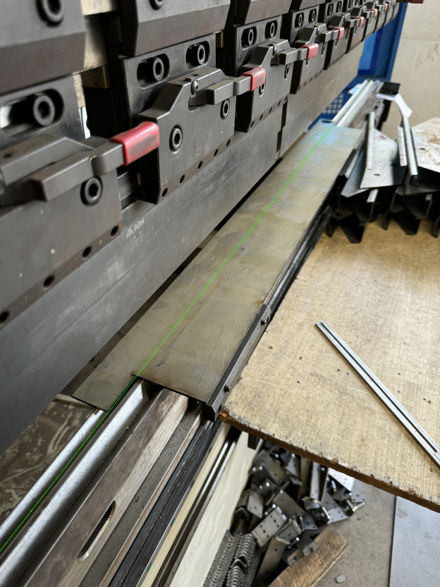 Brand new design alignment device for bending machine