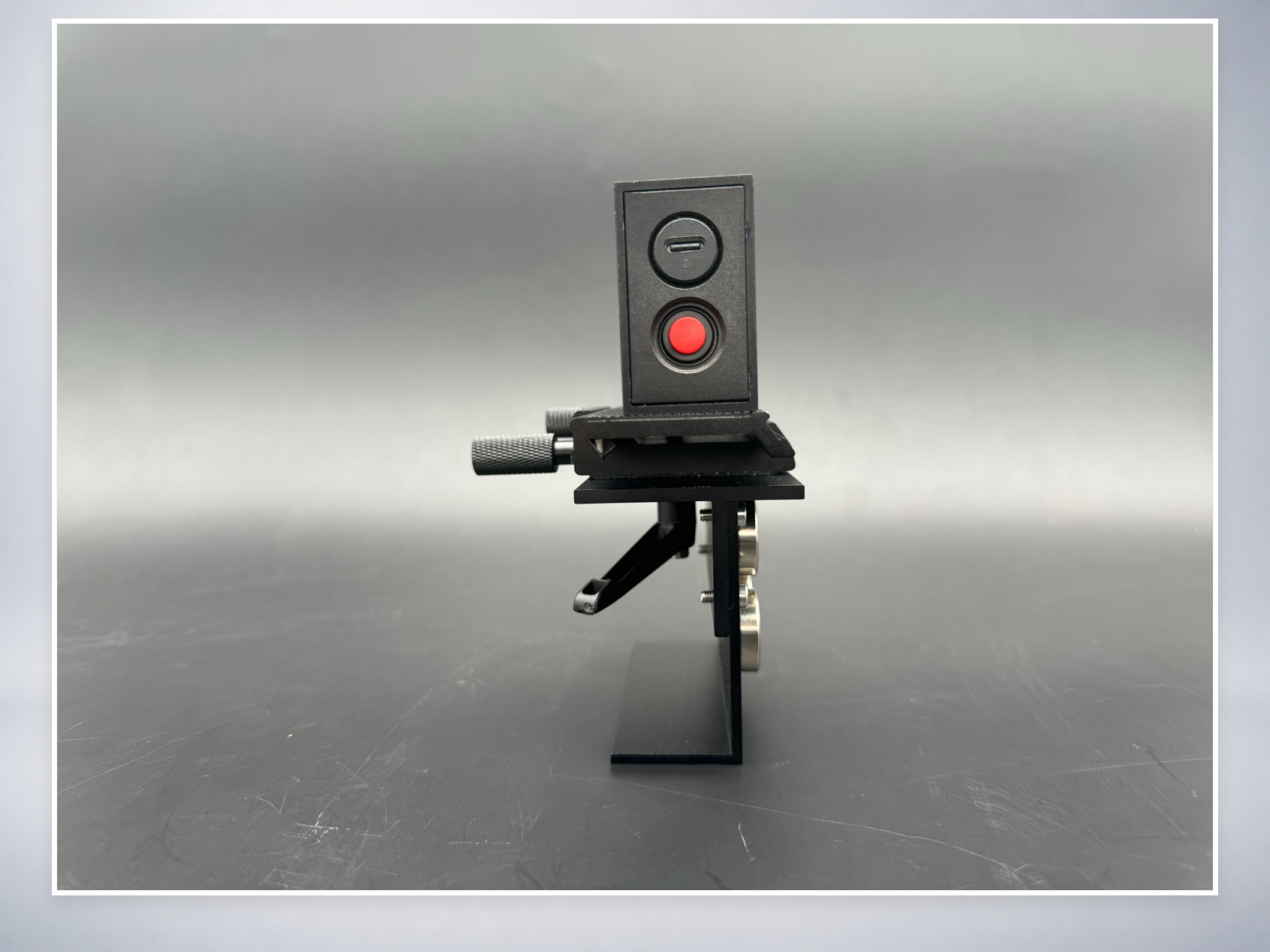 Tranyond magnetic laser alignment tool with magnetic fixation