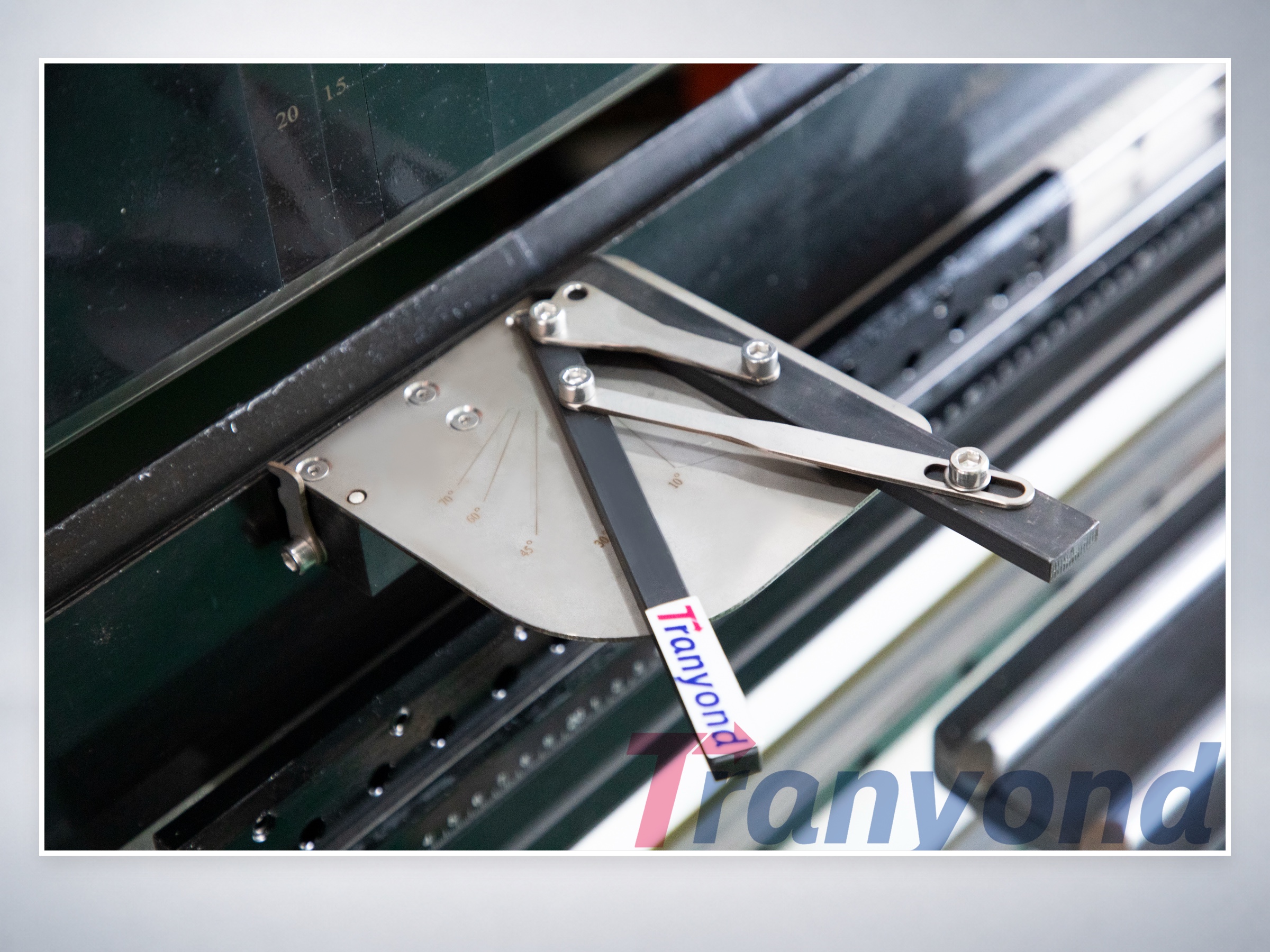 Tranyond right magnetic squaring arm for press brake - alternate product view