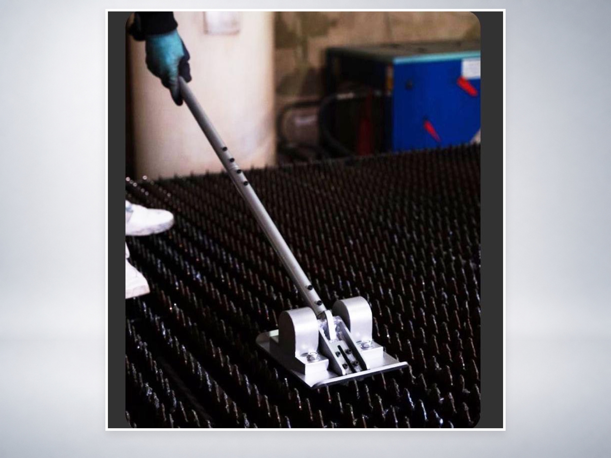 Tranyond manual laser cutting machine slag remover - application view