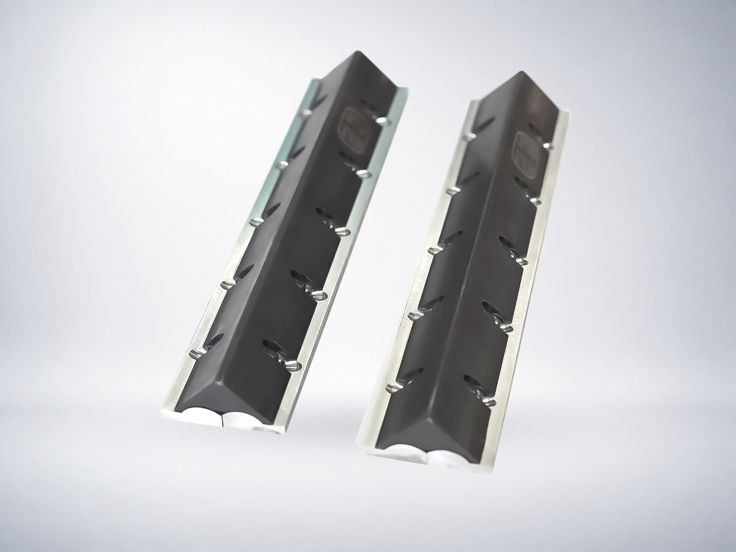 Tranyond modular mark-free press brake V-die - application view