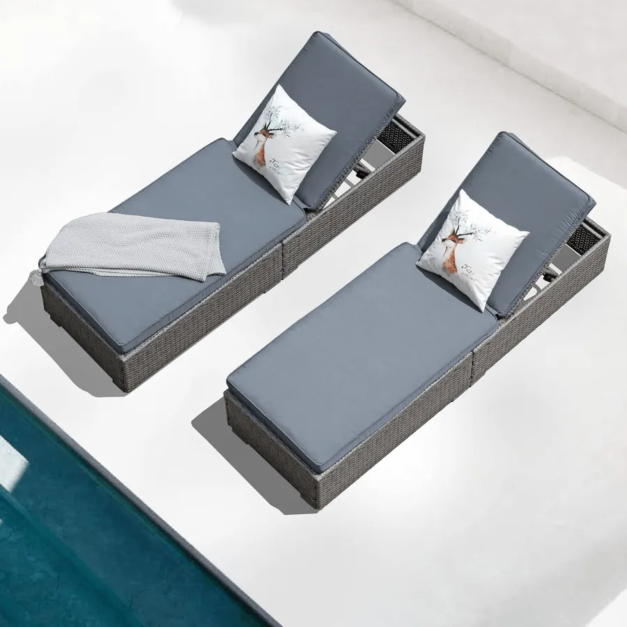 Outdoor Chaise Lounges