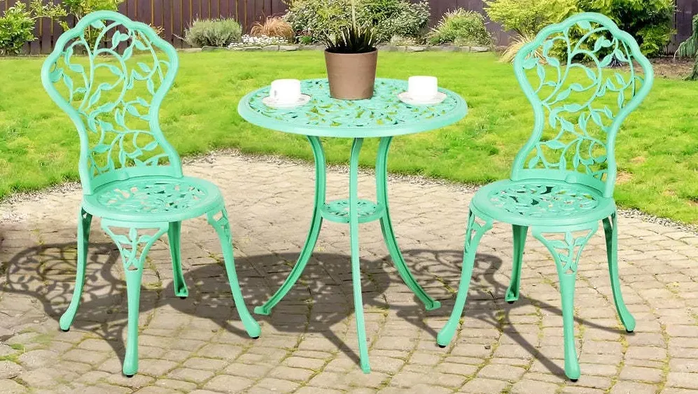 Choosing the Perfect Colour for Your Outdoor Space