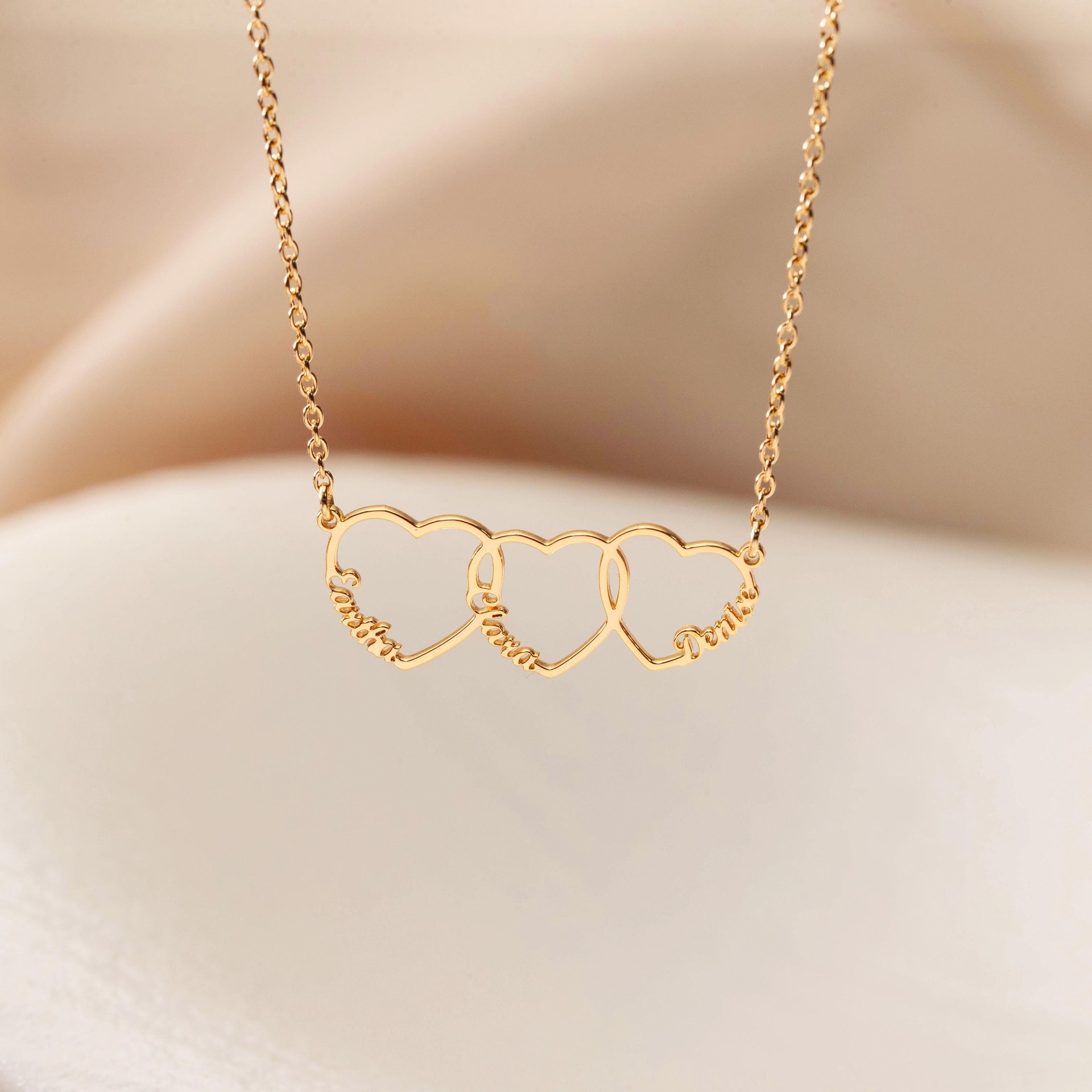 Personalized Hearts Necklace With Family Names