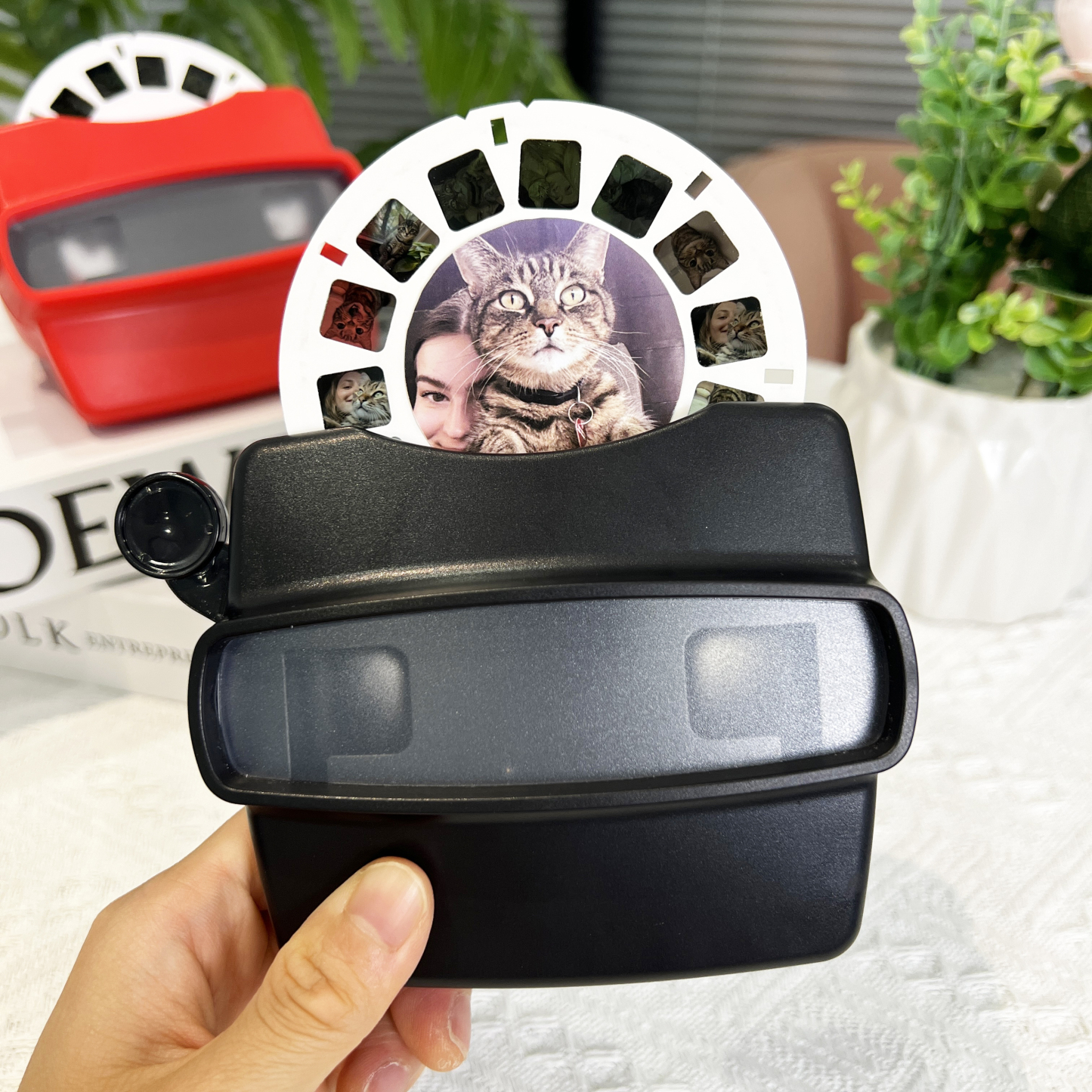 Personalized Retro Pet Viewfinder with Photos