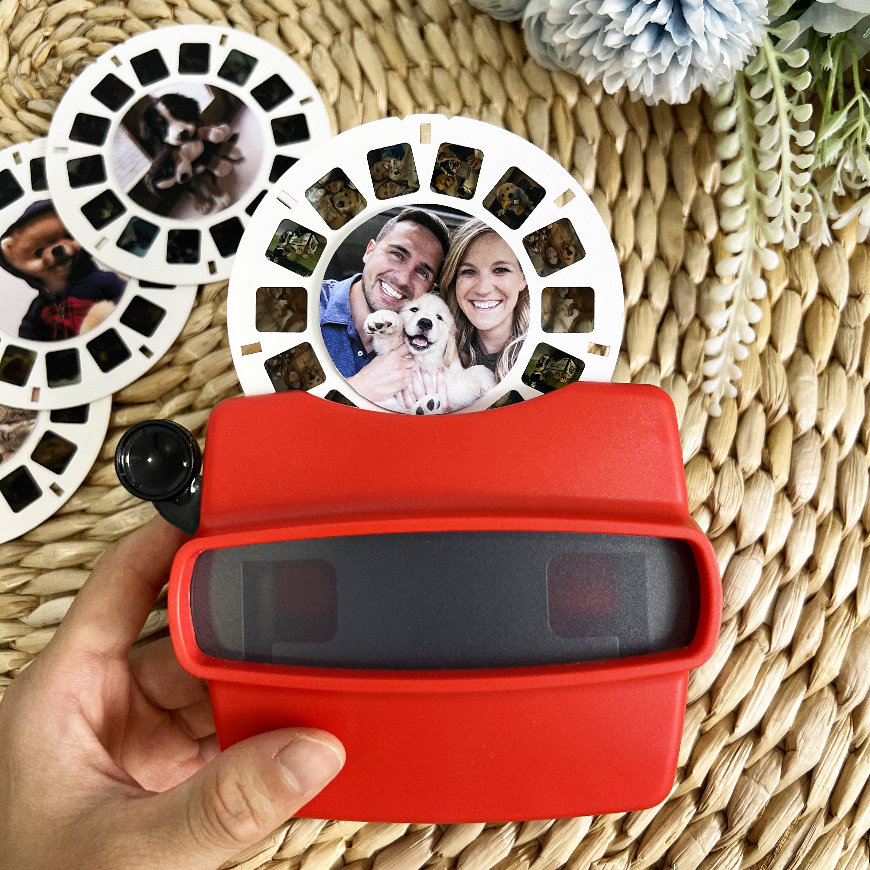 Personalized Retro Pet Viewfinder with Photos