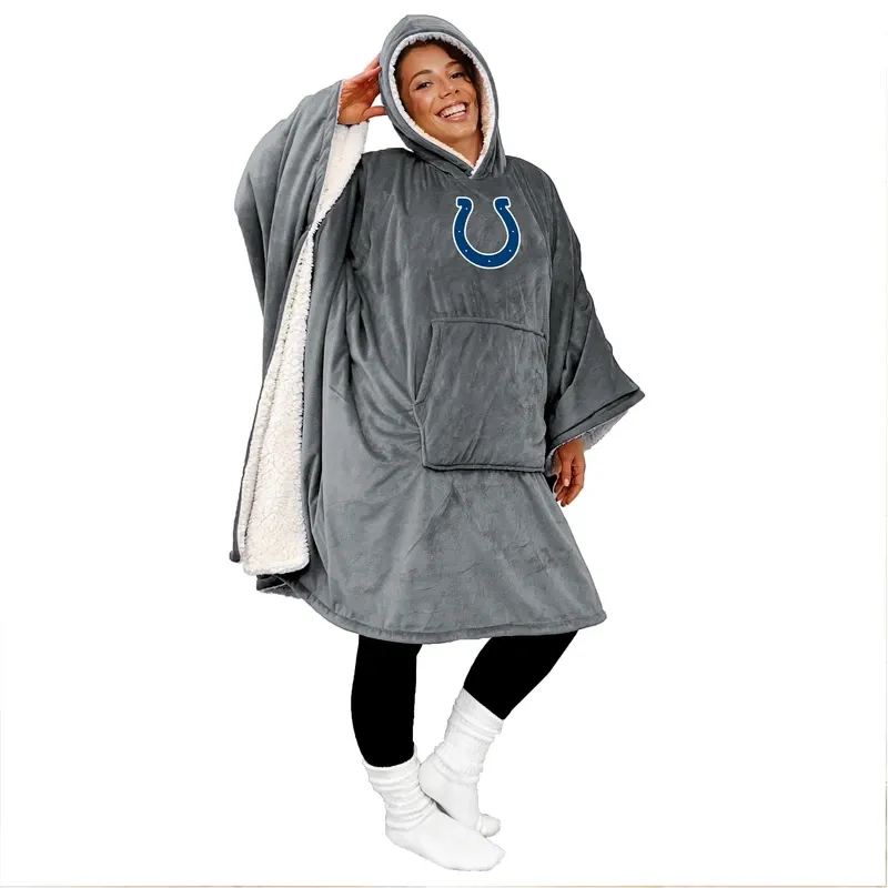 Game Day Oversized Wearable Sherpa Fan Cape