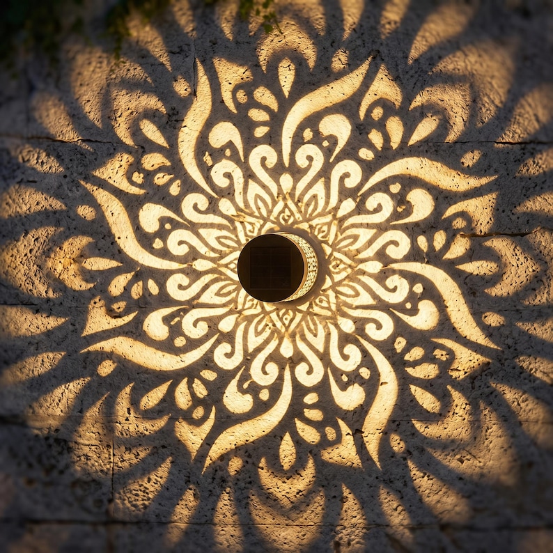 Solar Garden Lantern – Colorful Outdoor Decorative Light 商品缩略图