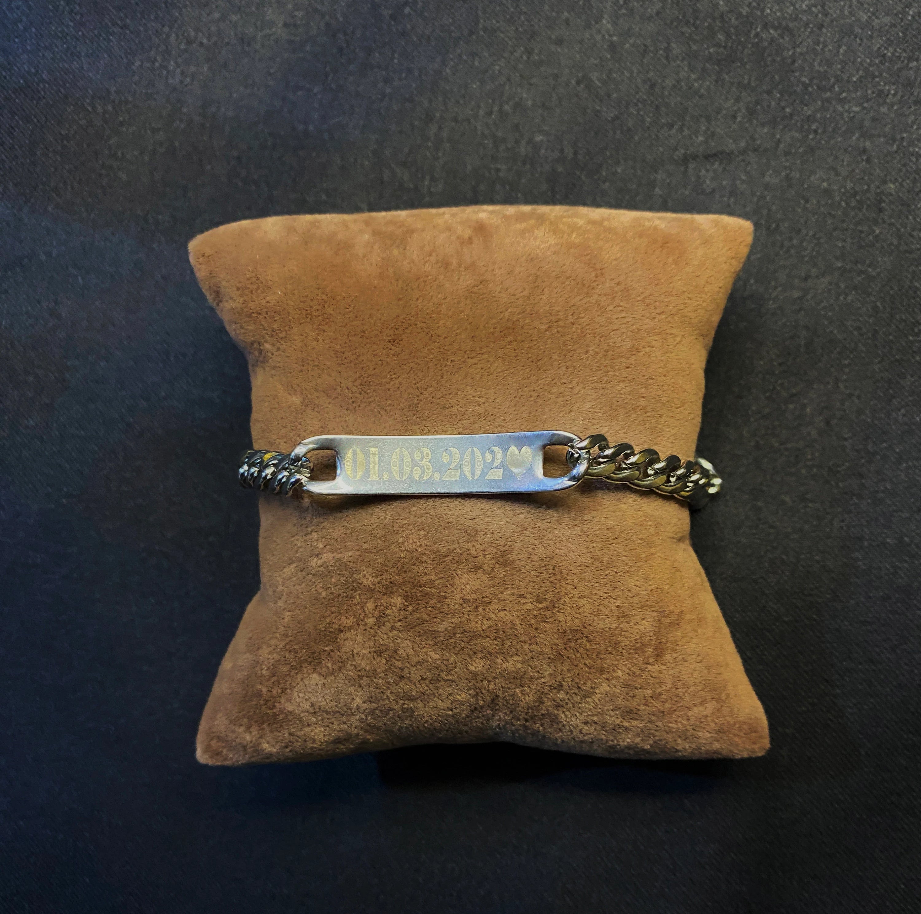 Personalized Eyes Engravable Bracelet/Necklace