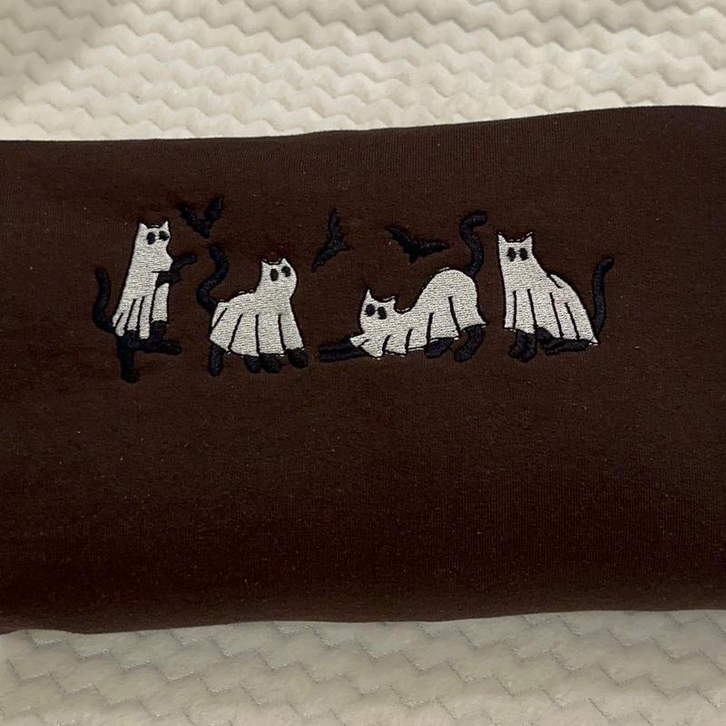 Embroidered Halloween Ghost Cat Sweatshirrt