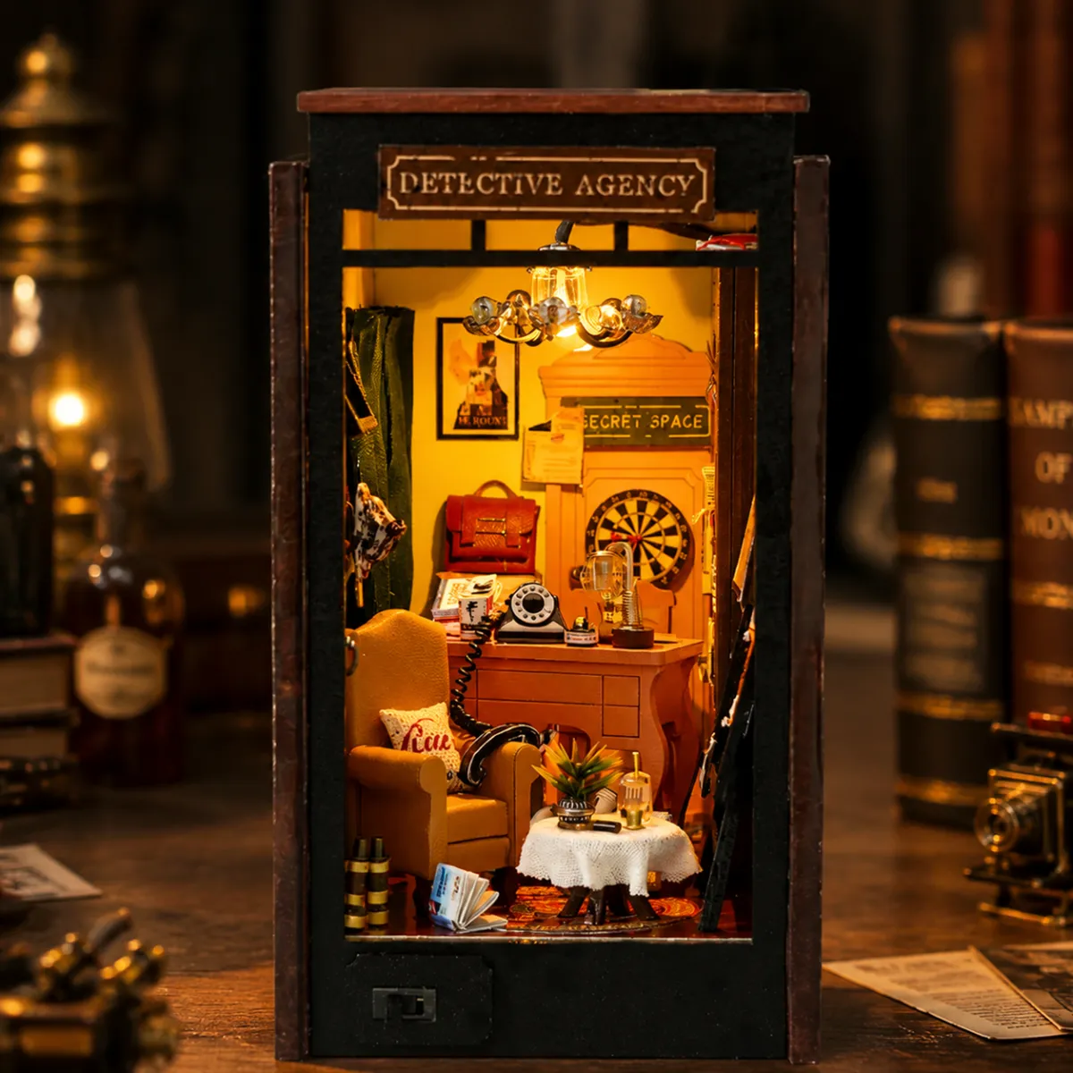 A Secret Detective Hideaway