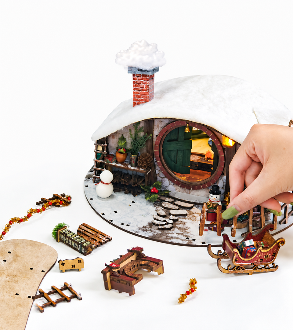 Magic Ring Snow House DIY Miniature Kit build detail