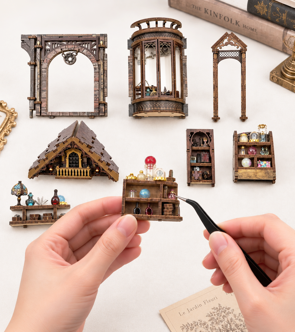 Bouwdetail van Myriad Realms Club DIY Mini House Kit l DIY Miniature Kit
