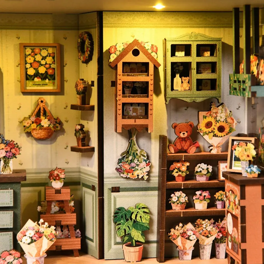 Cozy Interior of Aura Verde Flower Room