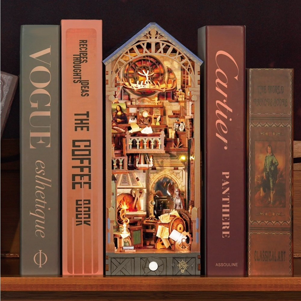 Leonardo da Vinci DIY Book Nook Kit-Book Nook World