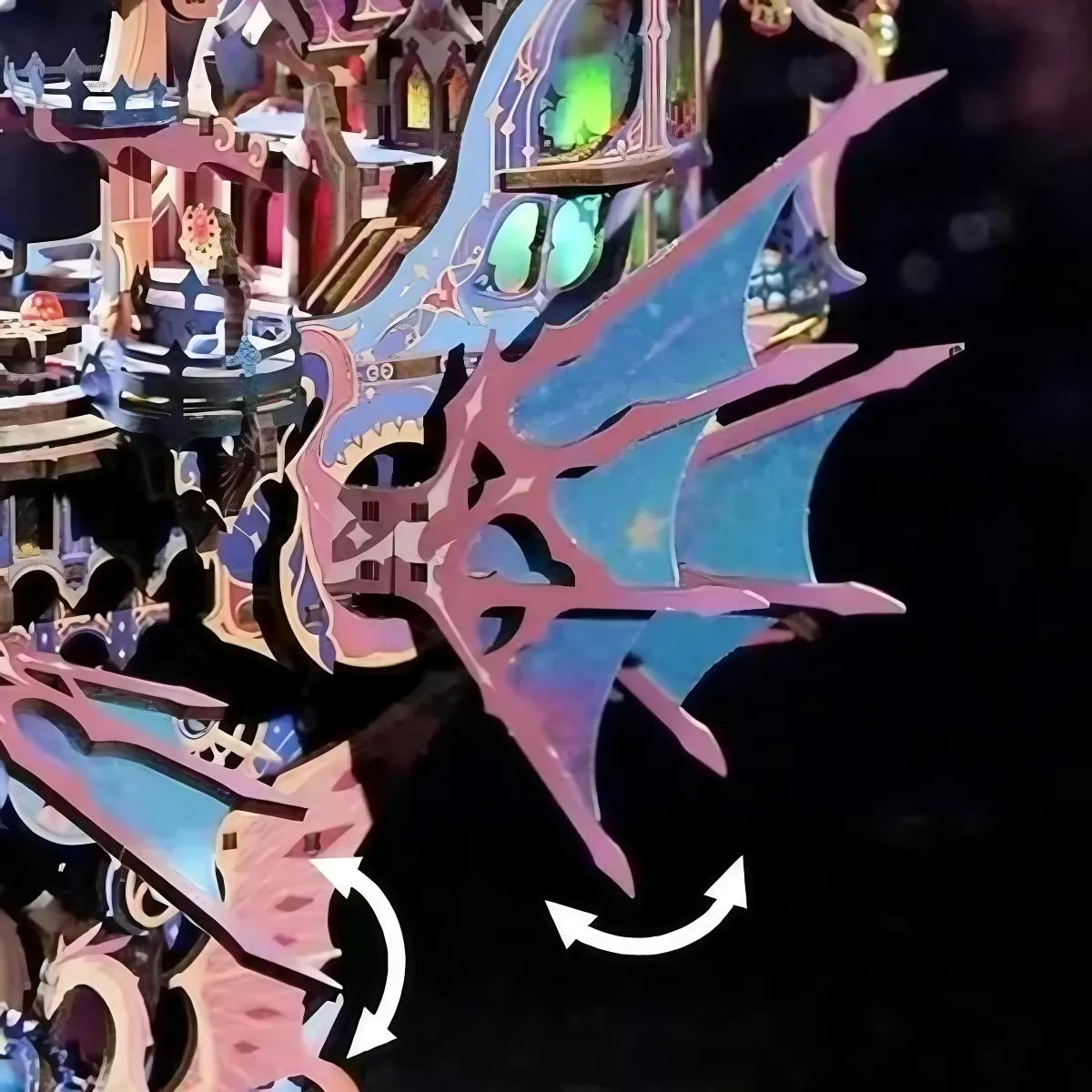 Animierte Drachenflügel mit Übertragungsmechanismus