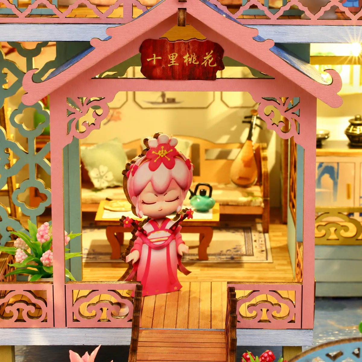 Peach Blossom House Maiden