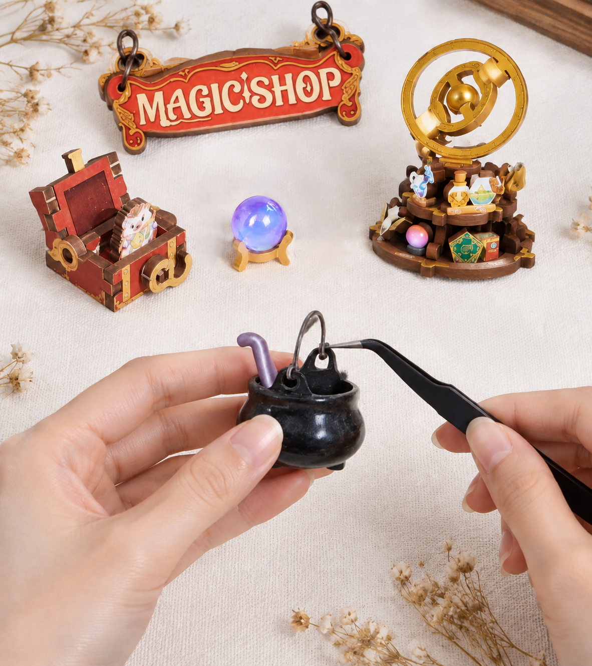 Magic Shop DIY Dynamic Music & Dynamic Scene Dollhouse build detail