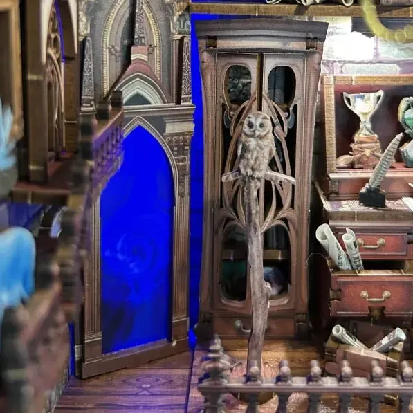 Mysterieuze wervelende magische portaaldeur
