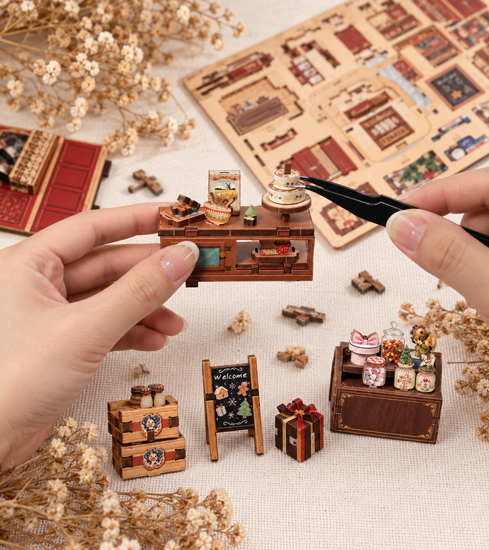 Christmas Gingerbread Cottage DIY Miniature Kit build detail