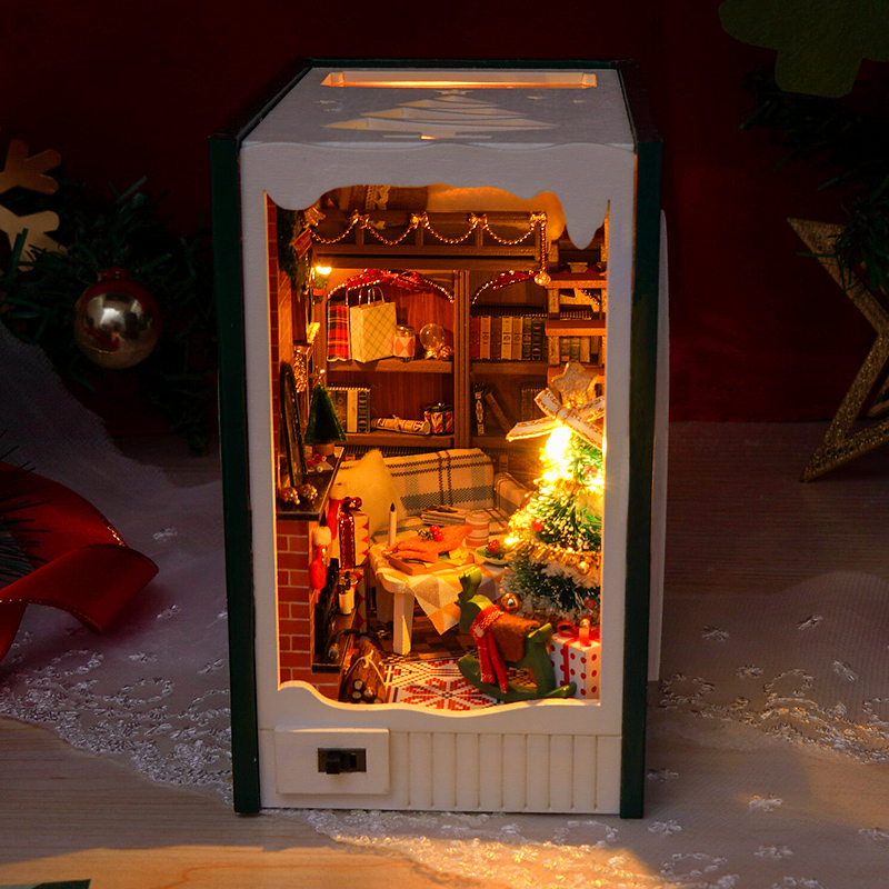 Christmas Notes DIY Book Nook Kit-Book Nook World