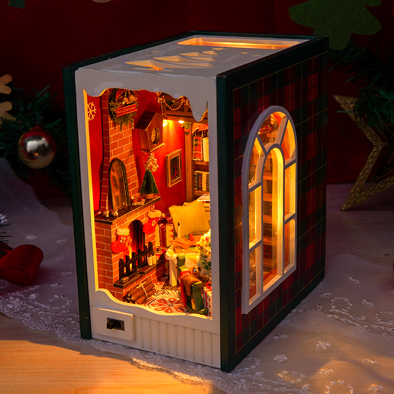 Christmas Notes DIY Book Nook Kit-Book Nook World