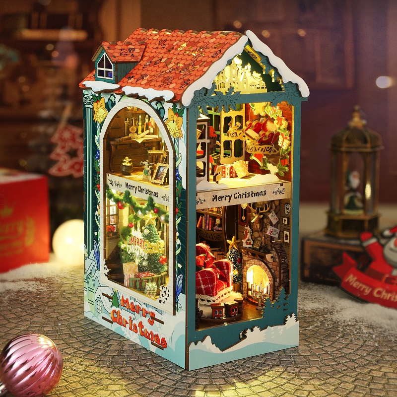 Santa's Cottage ｜ Christmas Series DIY Book Nook Kit-Book Nook World
