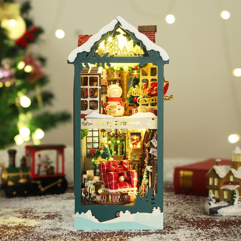 Santa's Cottage ｜ Christmas Series DIY Book Nook Kit-Book Nook World