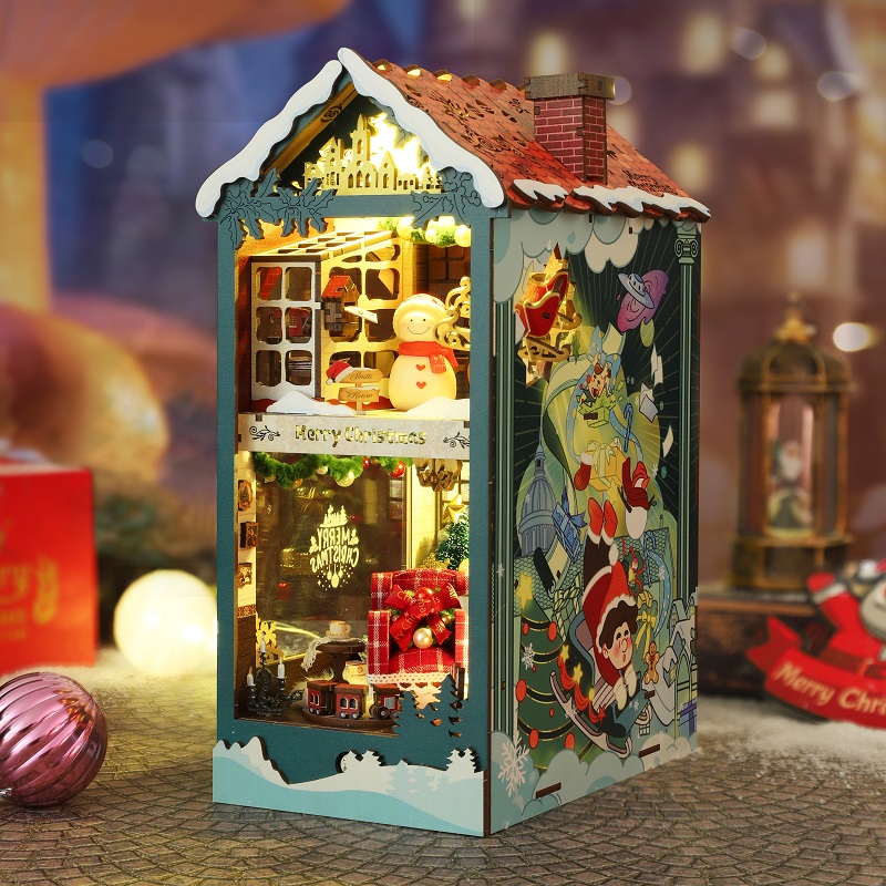 Santa's Cottage Image 1