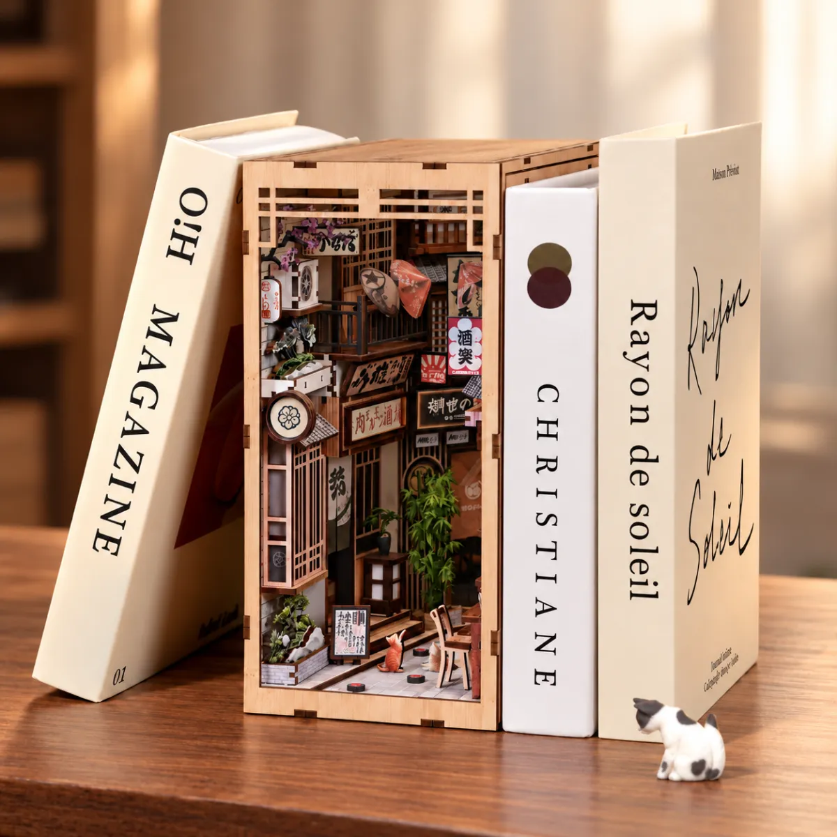 Kit de coin lecture DIY « La ruelle qui attend le chat », lumière éteinte