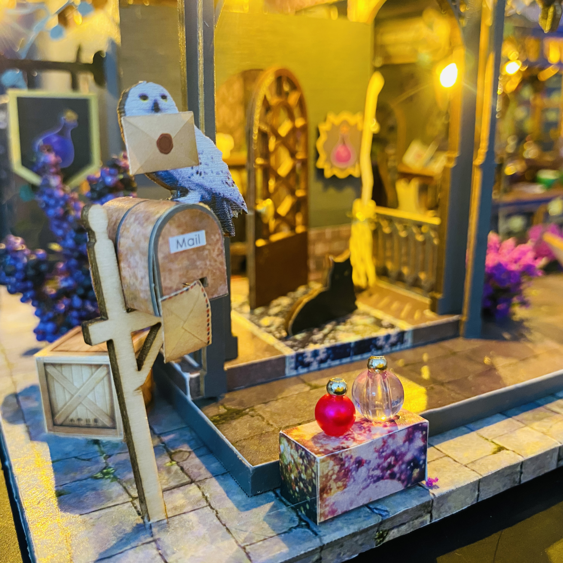Hollow Magic Coffee Shop DIY Miniature Kit-Book Nook World