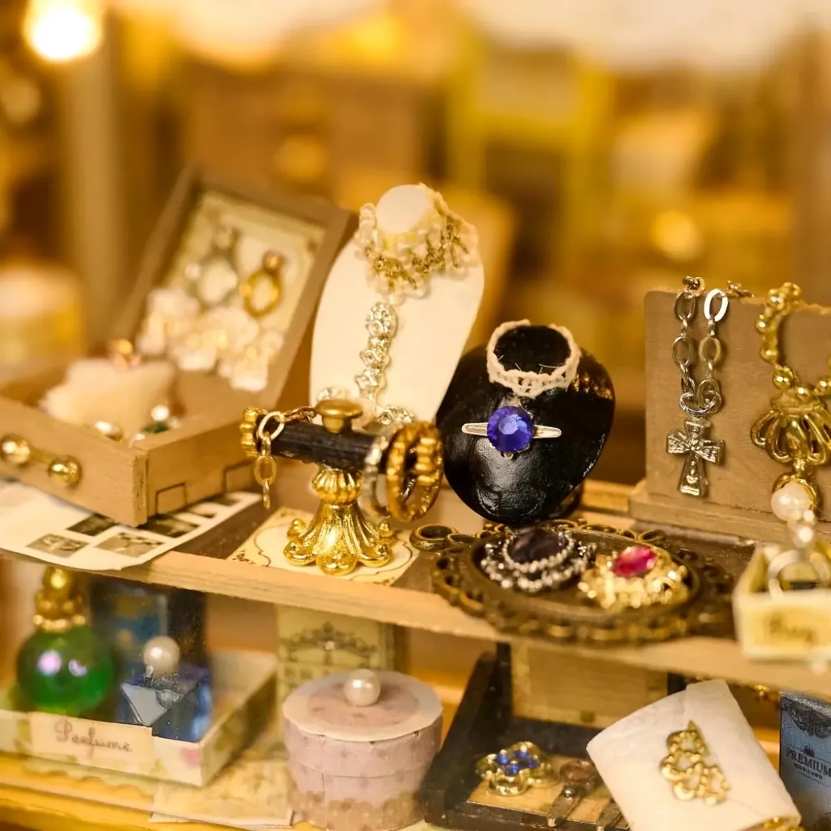 Détails exquis de bijoux vintage