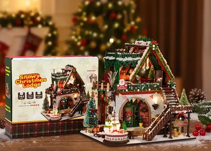 Snowy Christmas Lodge DIY Miniature Dollhouse Kit BNW