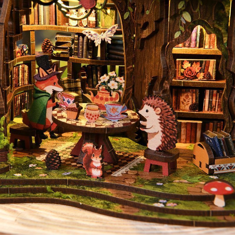 Escenas de Adornos de Té de la Tarde con Animales del Bosque Vivos