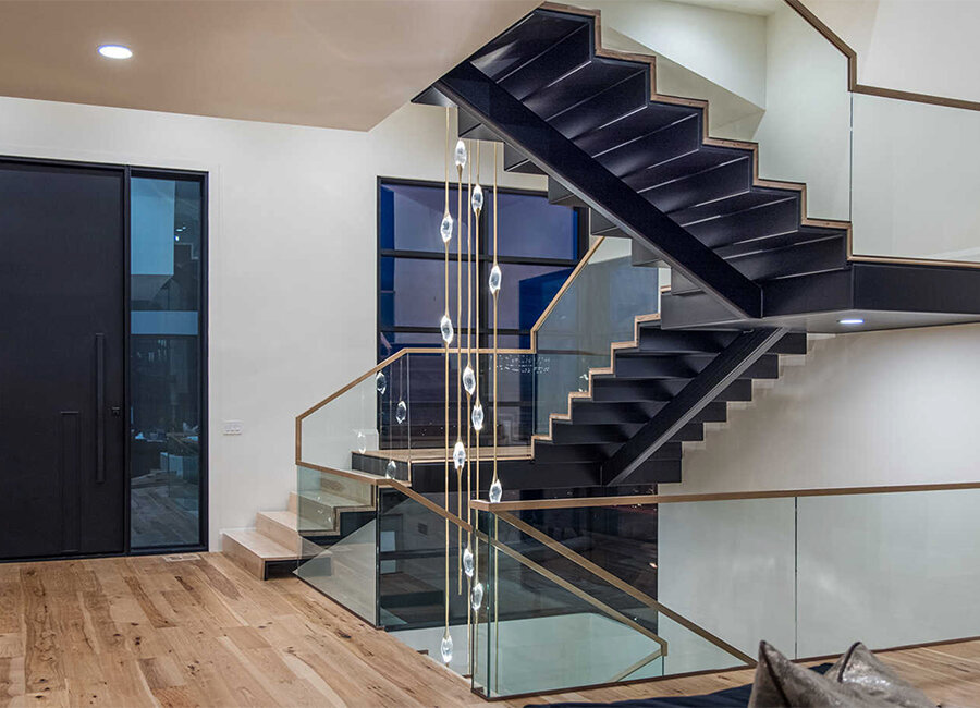 PEZZO  CRYSTAL CHANDELIER 21''H