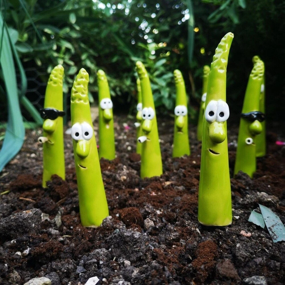 Funny Bamboo Shoot Garden Stakes 